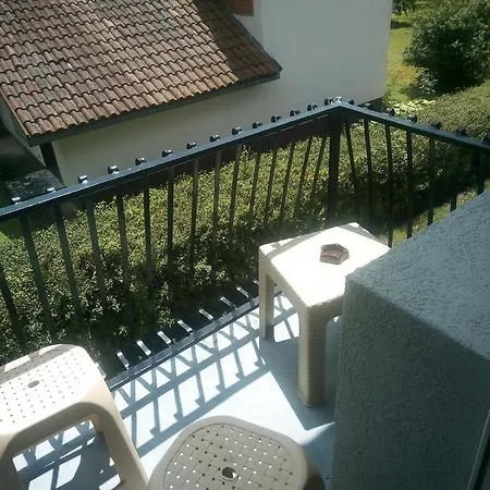 Kuca-zvornicko Jezero Mali Zvornik