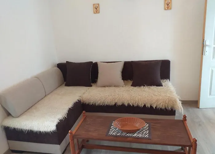 Kuca-zvornicko Jezero * Mali Zvornik