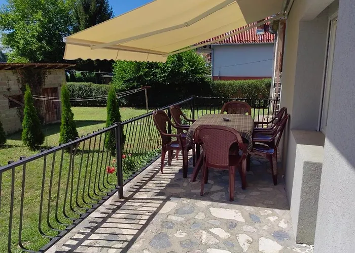 Kuca-zvornicko Jezero 펜션