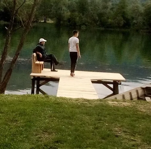 Kuca-zvornicko Jezero Mali Zvornik